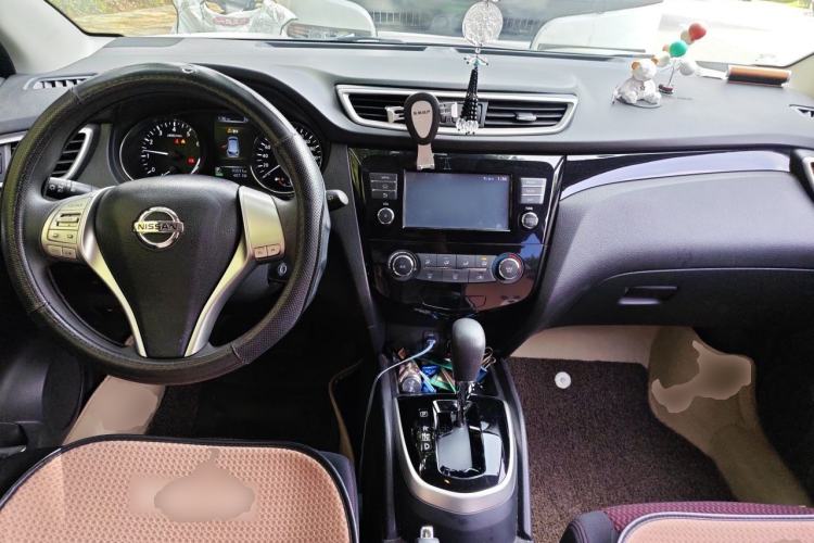 Used Nissan Qashqai 2017 2.0L CVT Elite Edition China V Standard Center Console