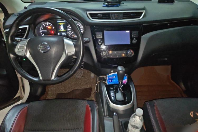 Used Nissan Qashqai 2017 2.0L CVT Smart Enjoyment Version China V Standard Center Console