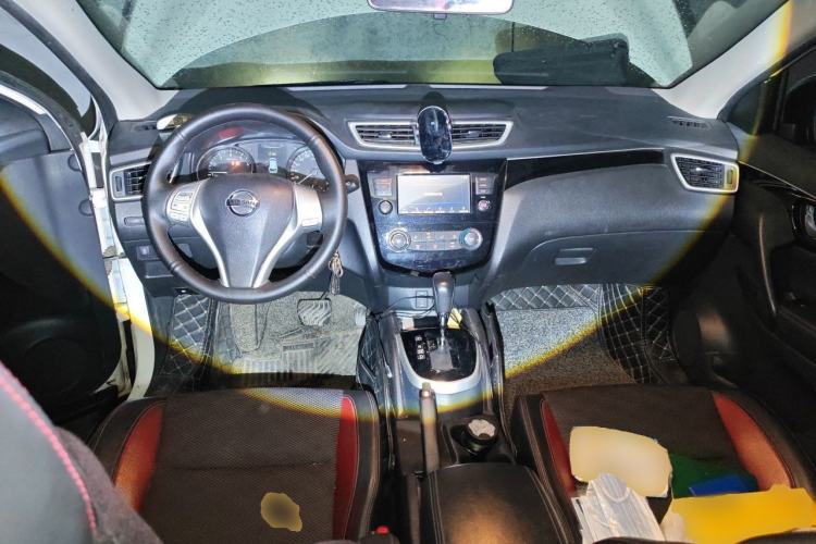Used Nissan Qashqai 2017 2.0L CVT Smart Enjoyment Version China V Standard Center Console
