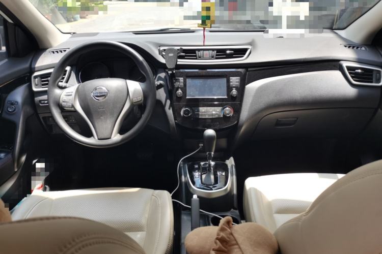 Used Nissan Qashqai 2017 2.0L CVT Elite Edition China V Standard Center Console