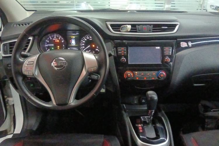 Used Nissan Qashqai 2017 2.0L CVT Smart Enjoyment Version China V Standard Center Console