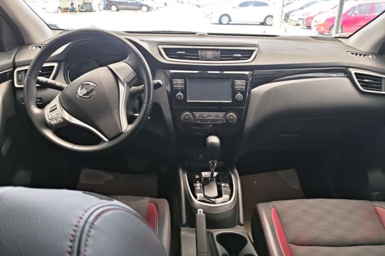 Used Nissan Qashqai 2017 2.0L CVT Smart Enjoyment Version China V Standard Center Console