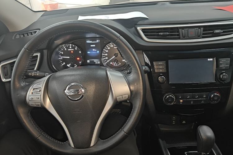 Used Nissan Qashqai 2017 2.0L CVT Smart Enjoyment Version China VI Standard Center Console