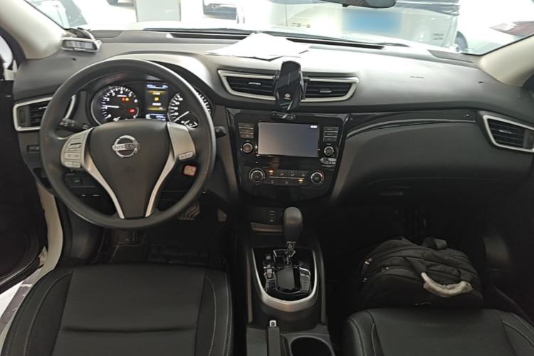 Used Nissan Qashqai 2017 2.0L CVT Elite Edition China VI Standard Center Console