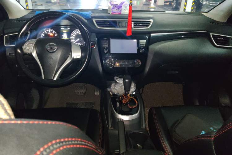 Used Nissan Qashqai 2017 2.0L CVT Luxury Edition China V Standard Center Console