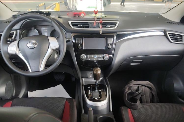 Used Nissan Qashqai 2017 2.0L CVT Smart Enjoyment Version China V Standard Center Console