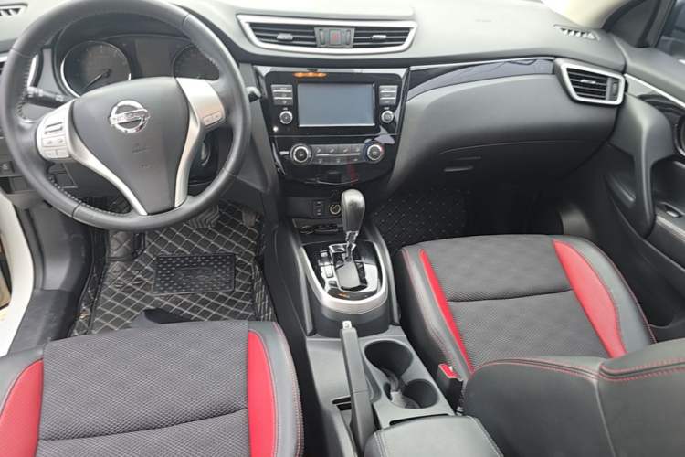 Used Nissan Qashqai 2017 2.0L CVT Smart Enjoyment Version China V Standard Center Console