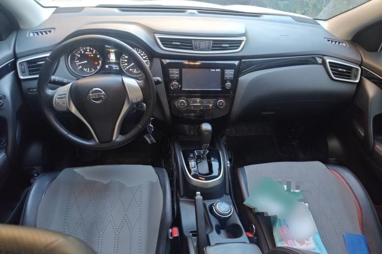 Used Nissan Qashqai 2017 2.0L CVT Smart Enjoyment Version China V Standard Center Console