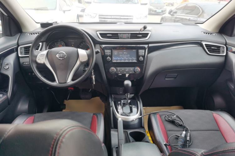 Used Nissan Qashqai 2017 2.0L CVT Smart Enjoyment Version China V Standard Center Console