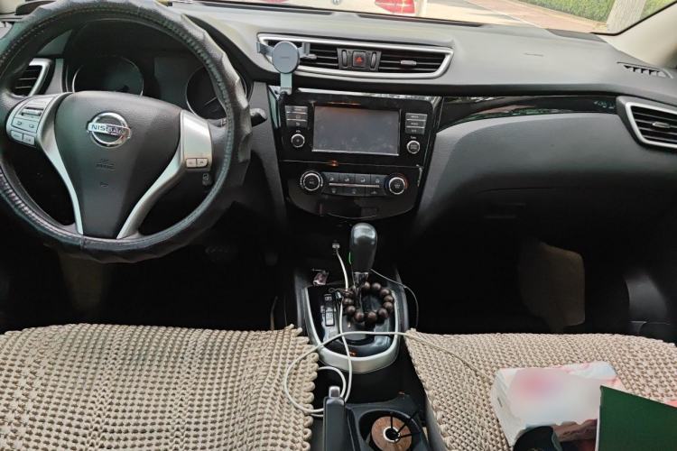 Used Nissan Qashqai 2017 2.0L CVT Elite Edition China V Standard Center Console