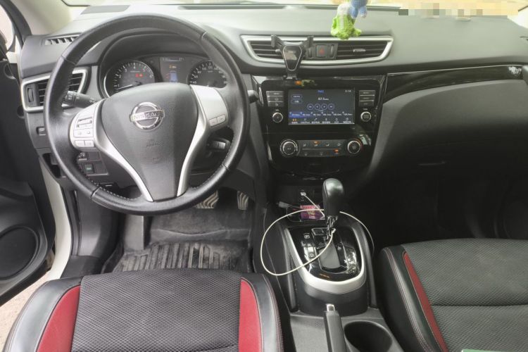 Used Nissan Qashqai 2017 2.0L CVT Smart Enjoyment Version China V Standard Center Console