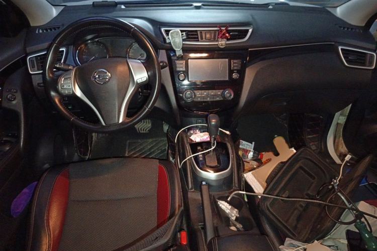 Used Nissan Qashqai 2017 2.0L CVT Smart Enjoyment Version China VI Standard Center Console