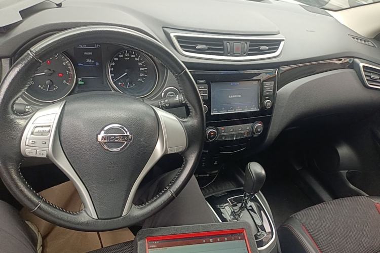 Used Nissan Qashqai 2017 2.0L CVT Luxury Edition China V Standard Center Console