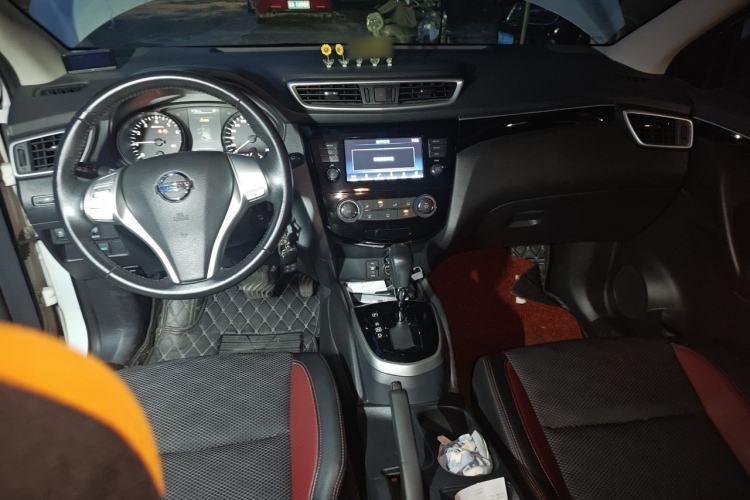 Used Nissan Qashqai 2017 2.0L CVT Smart Enjoyment Version China V Standard Center Console