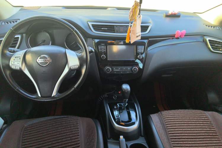 Used Nissan Qashqai 2017 2.0L CVT Luxury Edition China V Standard Center Console
