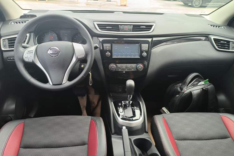 Used Nissan Qashqai 2017 2.0L CVT Smart Enjoyment Version China V Standard Center Console