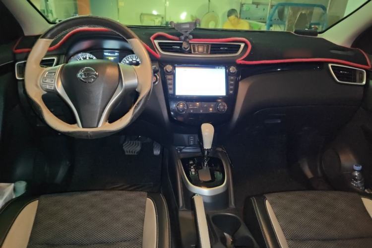 Used Nissan Qashqai 2017 2.0L CVT Luxury Edition China V Standard Center Console