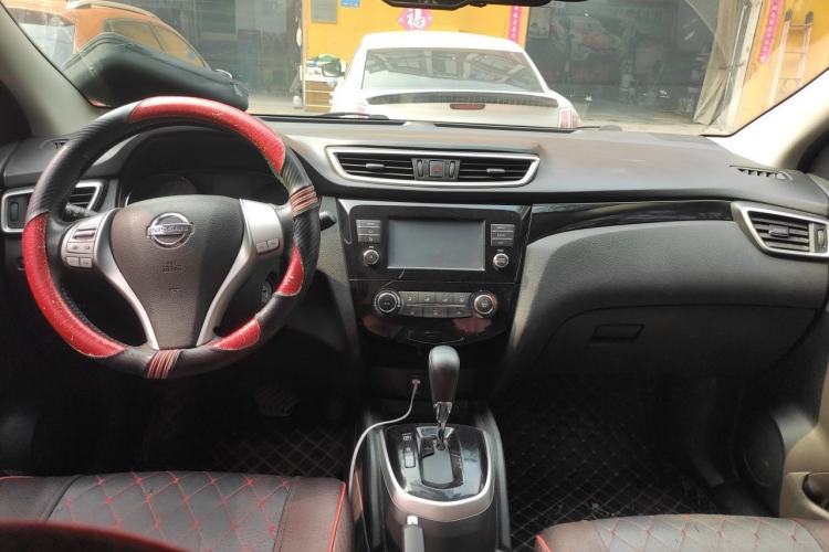 Used Nissan Qashqai 2017 2.0L CVT Smart Enjoyment Version China V Standard Center Console