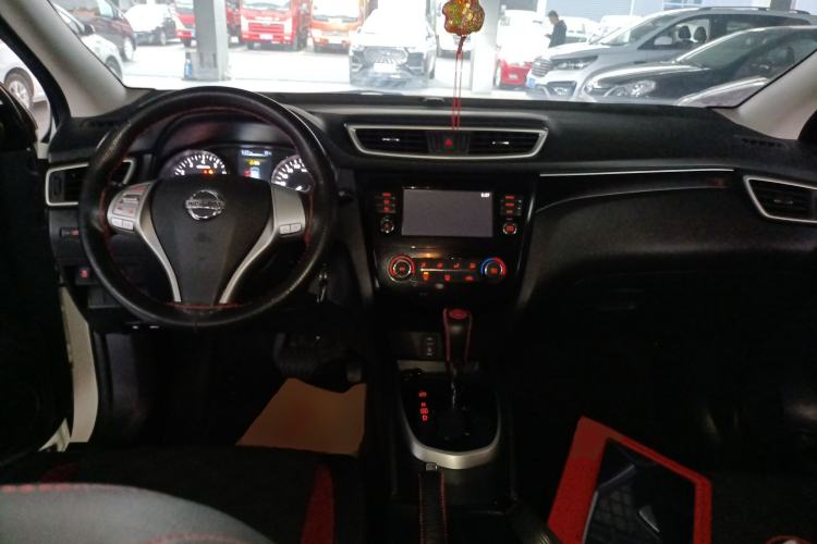 Used Nissan Qashqai 2017 2.0L CVT Smart Enjoyment Version China V Standard Center Console