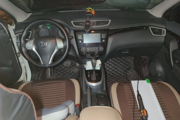 Used Nissan Qashqai 2017 2.0L CVT Smart Enjoyment Version China V Standard Center Console