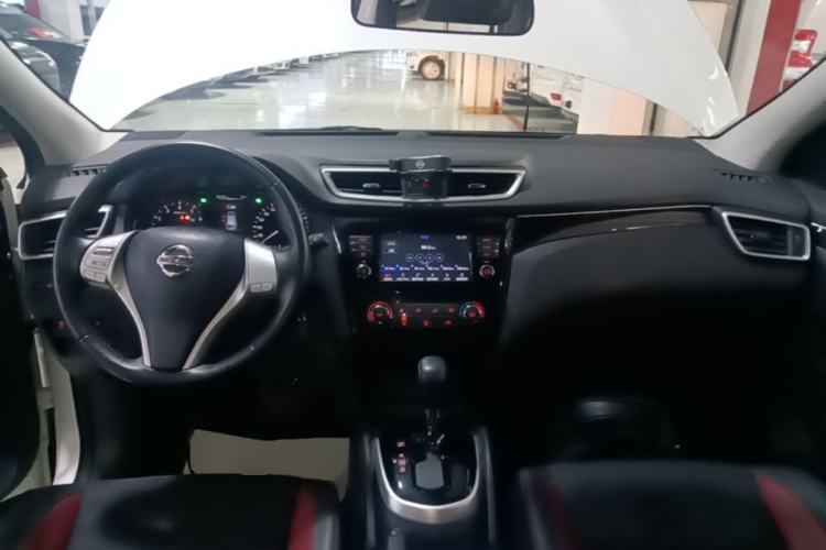 Used Nissan Qashqai 2017 2.0L CVT Smart Enjoyment Version China V Standard Center Console