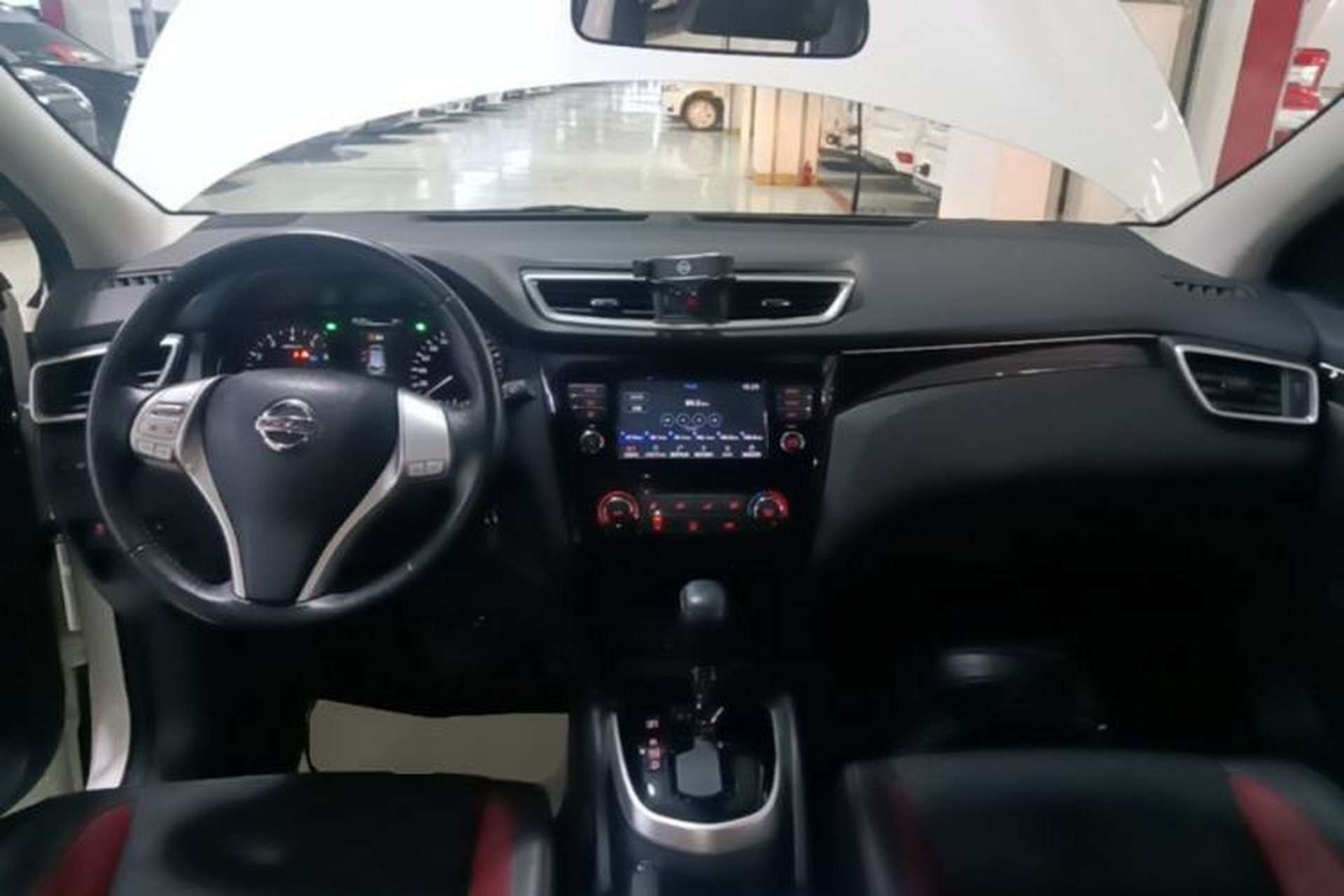 Used Nissan Qashqai 2017 2.0L CVT Smart Enjoyment Version China V Standard Center Console