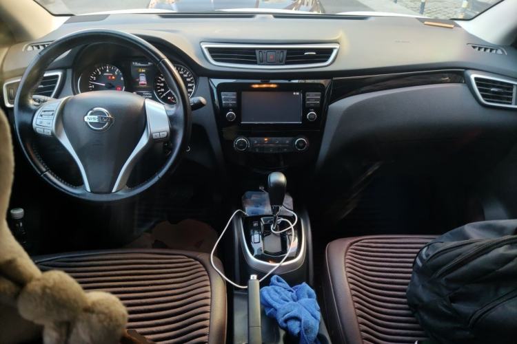 Used Nissan Qashqai 2017 2.0L CVT Smart Enjoyment Version China V Standard Center Console
