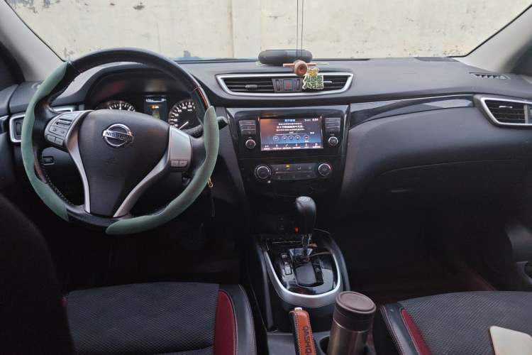 Used Nissan Qashqai 2017 2.0L CVT Smart Enjoyment Version China V Standard Center Console