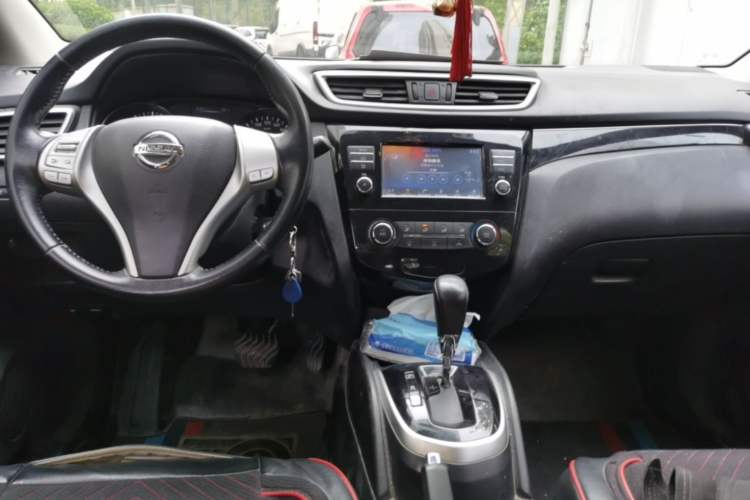 Used Nissan Qashqai 2017 2.0L CVT Smart Enjoyment Version China V Standard Center Console