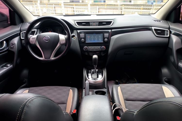 Used Nissan Qashqai 2017 2.0L CVT Luxury Edition China V Standard Center Console