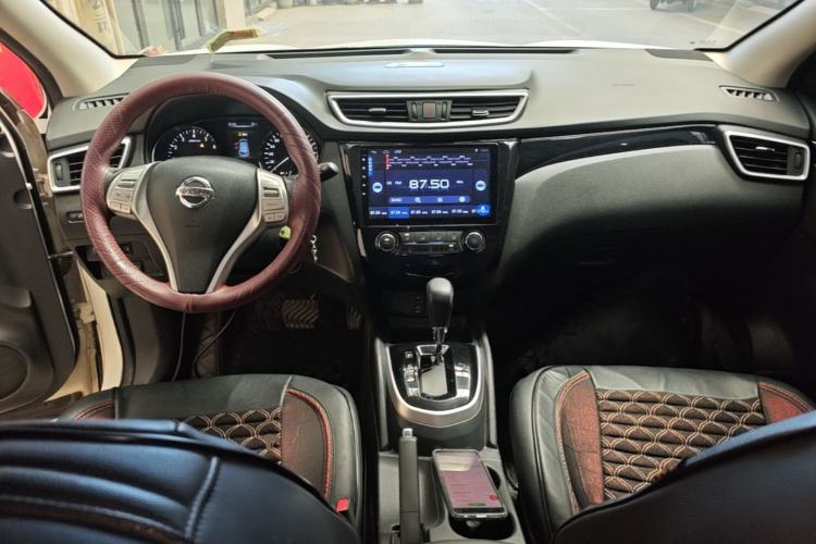 Used Nissan Qashqai 2017 2.0L CVT Smart Enjoyment Version China V Standard Center Console
