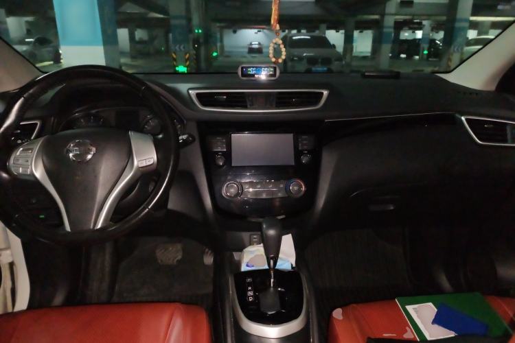 Used Nissan Qashqai 2017 2.0L CVT Smart Enjoyment Version China VI Standard Center Console