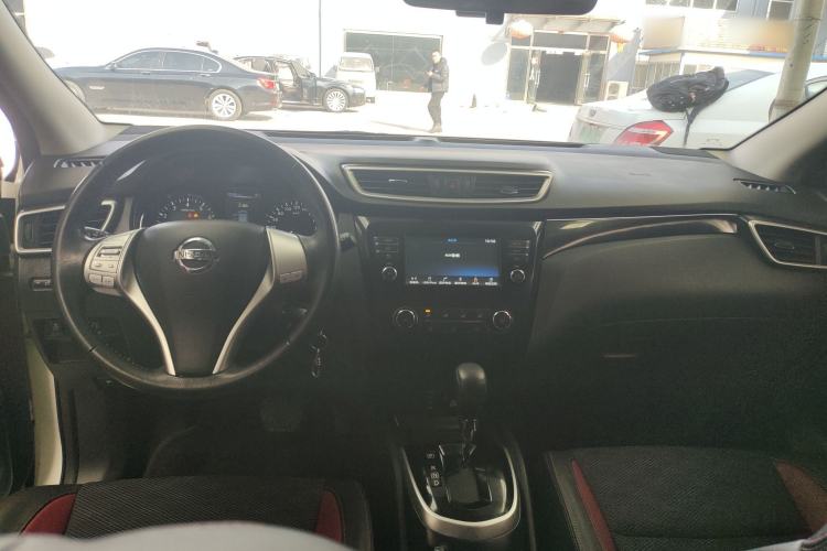 Used Nissan Qashqai 2017 2.0L CVT Smart Enjoyment Version China V Standard Center Console