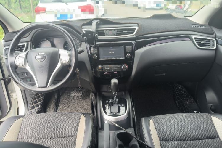Used Nissan Qashqai 2017 2.0L CVT Smart Enjoyment Version China V Standard Center Console