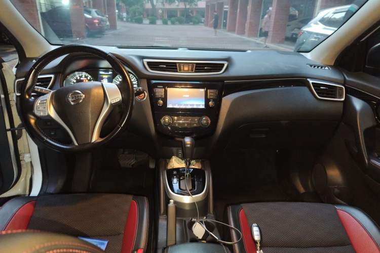 Used Nissan Qashqai 2017 2.0L CVT Luxury Edition China V Standard Center Console