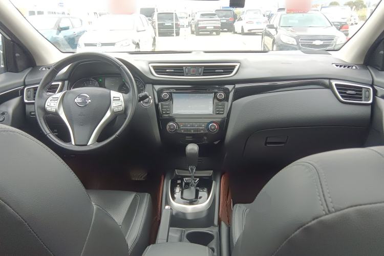 Used Nissan Qashqai 2017 2.0L CVT Flagship Edition China V Standard Center Console