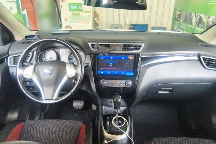 Used Nissan Qashqai 2017 2.0L CVT Smart Enjoyment Version China V Standard Center Console