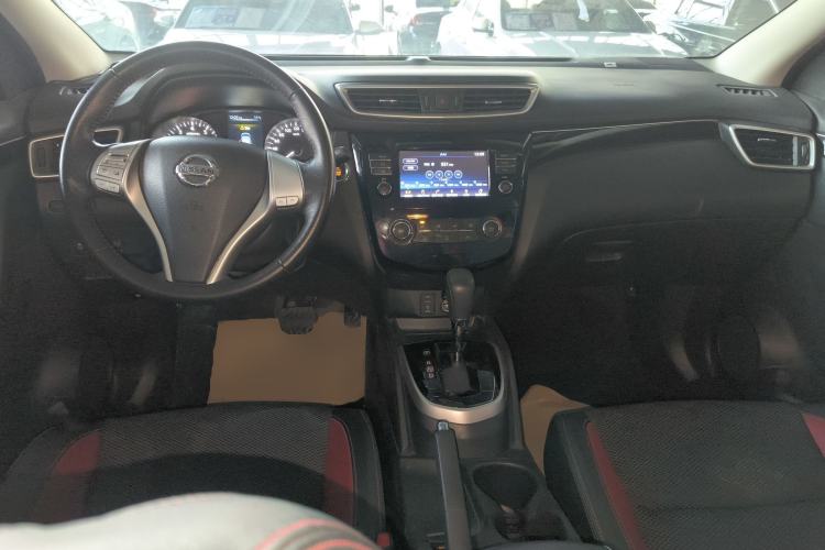 Used Nissan Qashqai 2017 2.0L CVT Smart Enjoyment Version China V Standard Center Console