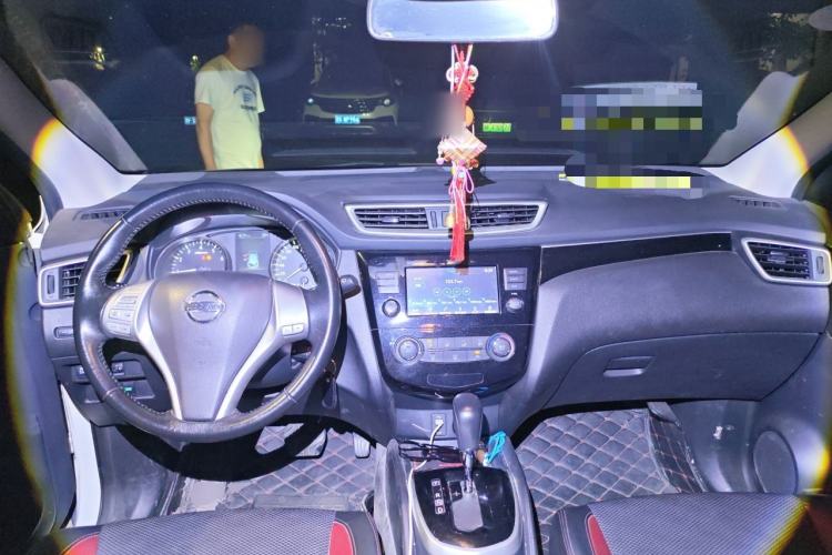 Used Nissan Qashqai 2017 2.0L CVT Smart Enjoyment Version China VI Standard Center Console