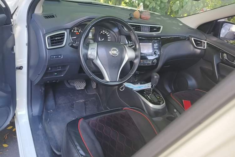 Used Nissan Qashqai 2017 2.0L CVT Luxury Edition China V Standard Center Console