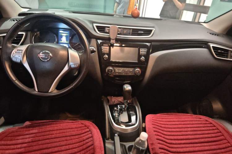 Used Nissan Qashqai 2017 2.0L CVT Luxury Edition China V Standard Center Console