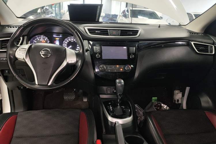 Used Nissan Qashqai 2017 2.0L CVT Luxury Edition China V Standard Center Console