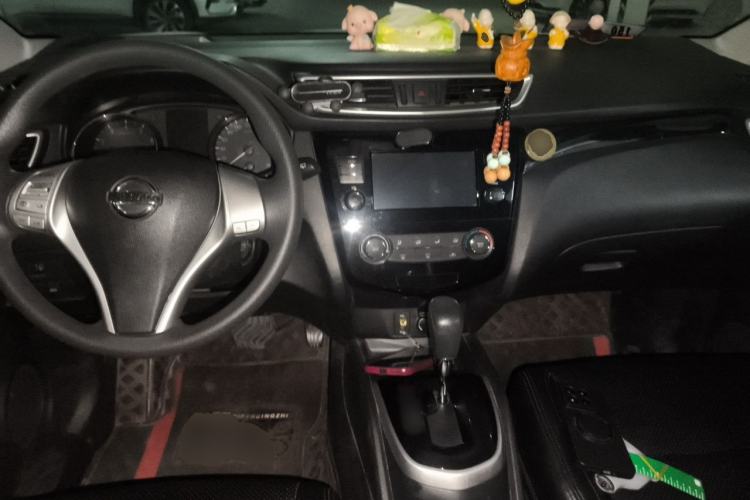Used Nissan Qashqai 2017 2.0L CVT Elite Edition China V Standard Center Console