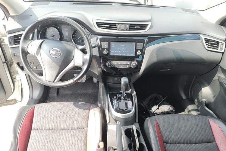 Used Nissan Qashqai 2017 2.0L CVT Smart Enjoyment Version China V Standard Center Console