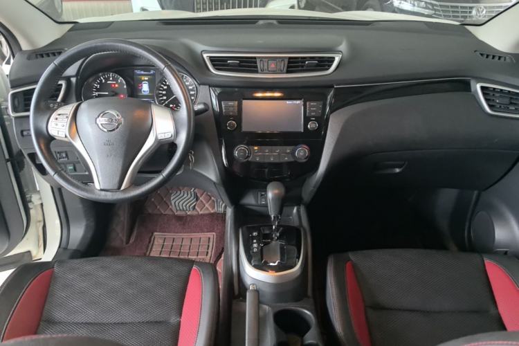 Used Nissan Qashqai 2017 2.0L CVT Smart Enjoyment Version China VI Standard Center Console