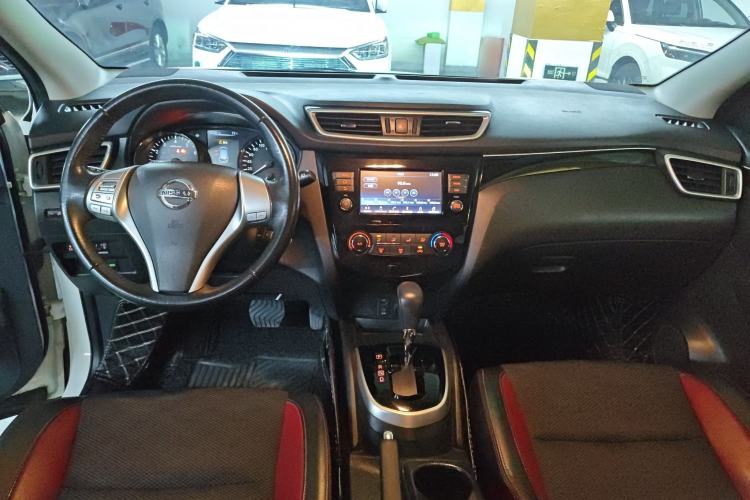 Used Nissan Qashqai 2017 2.0L CVT Smart Enjoyment Version China VI Standard Center Console
