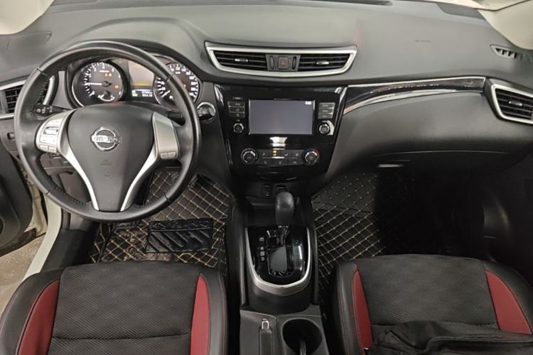 Used Nissan Qashqai 2017 2.0L CVT Luxury Edition China VI Standard Center Console