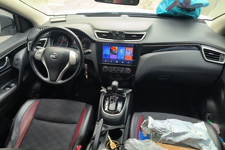 Used Nissan Qashqai 2017 2.0L CVT Smart Enjoyment Version China VI Standard Center Console