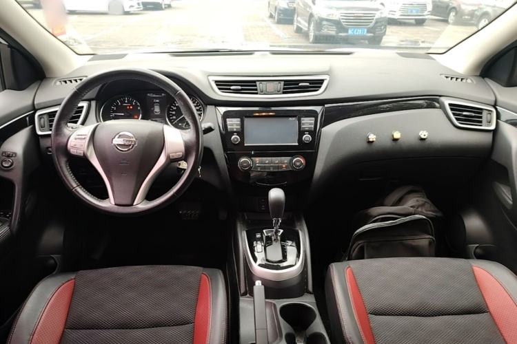 Used Nissan Qashqai 2017 2.0L CVT Smart Enjoyment Version China V Standard Center Console