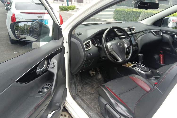 Used Nissan Qashqai 2017 2.0L CVT Smart Enjoyment Version China V Standard Driver Seat